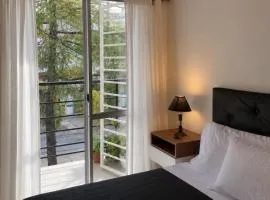 Loft luminoso con balcón y entrada independiente