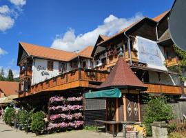 VILA SZOKE SOVATA, хотел в Совата