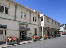Hôtel Le Petit Baigneur, hotel em Palavas-les-Flots