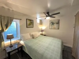 Private Garden Apartment Across from Como Lake - Rowan
