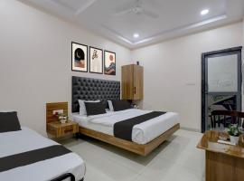 Super HOTEL O MATRI CROWN, hotelli kohteessa Raipur