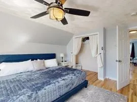 Dog-friendly home with deck, pool table, & firepit - walk to downtown Boothbay