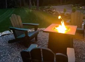 Amazing All-Season Sprucewold Cabin w/ Private Beach Club Access Dog-friendly