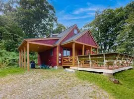 Beautiful hilltop home with deck & view of Penobscot Bay - near festivals & more