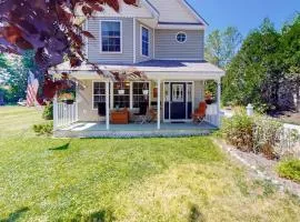 Two-story home steps from Laite Beach - stroll to the harbor, 1 dog welcome