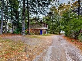 Dog-friendly ocean-view duplex with wood stoves, decks, grills, kitchens, ACs