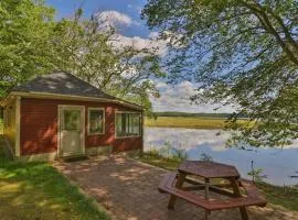 Luxe Bayfront Cabin w/ Stunning Views & Shared Dock- Ideal for Hunting & Fishing