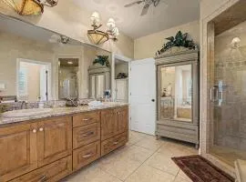 River House | 4-BDR Luxury Riverfront Estate