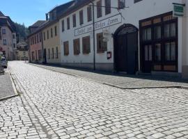 Gasthof Zum Weissen Lamm, hotel v mestu Leutenberg
