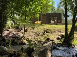 Chatek Skrzatek Kameralny domek nad rzeką