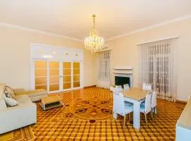 3 Bedrooms Apartment ın Center