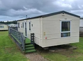 Escape by the Loch with lazy spa hot tub