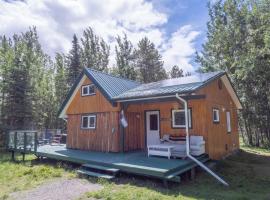 Takhini Homestead Next to the Eclipse Hotsprings, hotel di Whitehorse