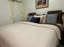Serenity Garden Studio with Pool