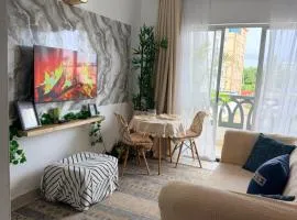 SeaEsta studio Shanzu Serena