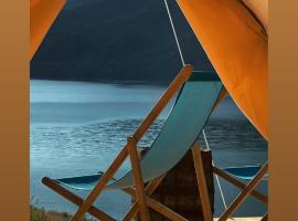 GLAMPING El CAMINO POIANA MĂRULUI CS, hotell sihtkohas Poiana Mărului
