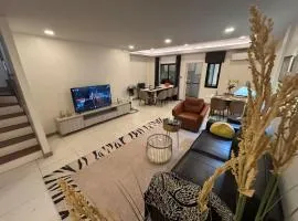Newly renovated 3BR villa for 3-6 people in central Pattaya