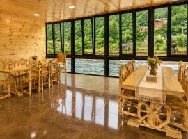 River Light-Guest House