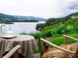 Cosy basement room, bathtub and sauna with a stunning view