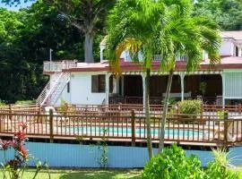 Appartement spacieux avec piscine à Deshaies 200 m² - Jardin privé