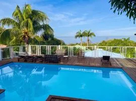Maison spacieuse à Pointe-Noire avec piscine partagée 110 m²