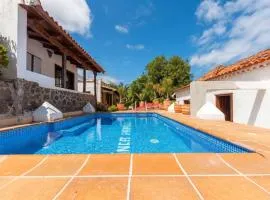 Welcoming house with pool in San Cristóbal - 85 m²