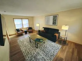 Spacious 3-Bedroom Townhome in Lincolns Historic District