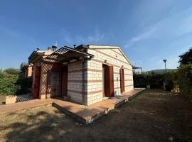 S377- Sirolo, ampio bilocale con giardino