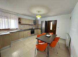 Catana, hotel em Arad