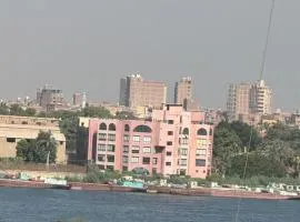 شقه فندقيه فيو نيل رائع