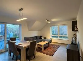 Modernes Apartment nahe Zentrum mit Küche und Parkplatz