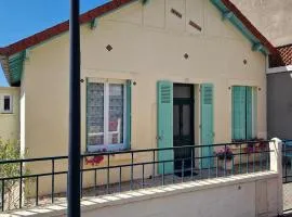 Gîte à 15km PUY duFOU 5pers 3chambres