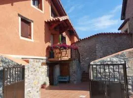 Casa entera en Las Merindades con txoko y patio, a 50 min de Bilbao