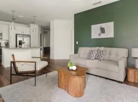 Landing Incredible 2BD Clubhouse