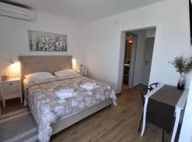 Room Mate