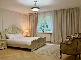 Hotel Pałac Akropol