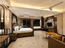 The Luxury Tiger at Lake Pichola