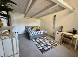 Guglie's Guest House