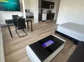 Bonjour Plateau Hotel