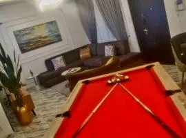 3Bed Profssnal & Family Friendly with Swimming pool, Work Stns, PS5, Gym & near Beaches