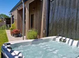 Chalet charme et bien-être Jacuzzi et nature près de Durbuy