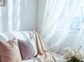 The Lumière Stays Cozy Mallside Boutique Haven