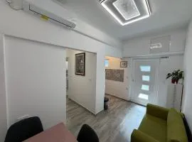 SeaWave - apt for 4 with patio, close to beach!