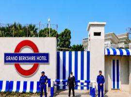 Grand Berkshire Hotel Peshawar – hotel w mieście Peszawar