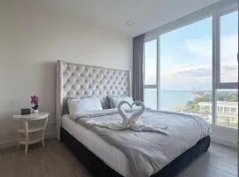 Del Mare Bangsaley condo