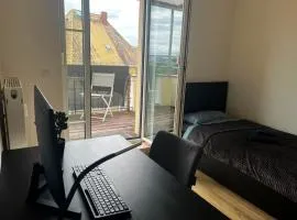 Ruhiger Flussblick vom Balkon all-in 5G