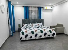 10 minutes from Accra International Airport