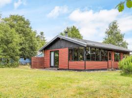 4 person holiday home in Hals, hotel em Hals
