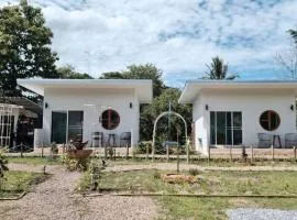 หม่อนทา โฮมสเตย์ Mon'Ta Homestay