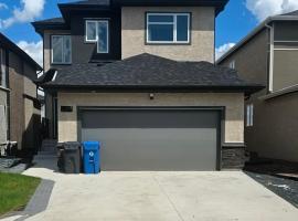 Cozy 2 Bedroom Basement Suite in Devonshire Park, hotel din Winnipeg